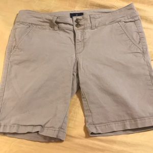 American Eagle Bermuda size 8!!